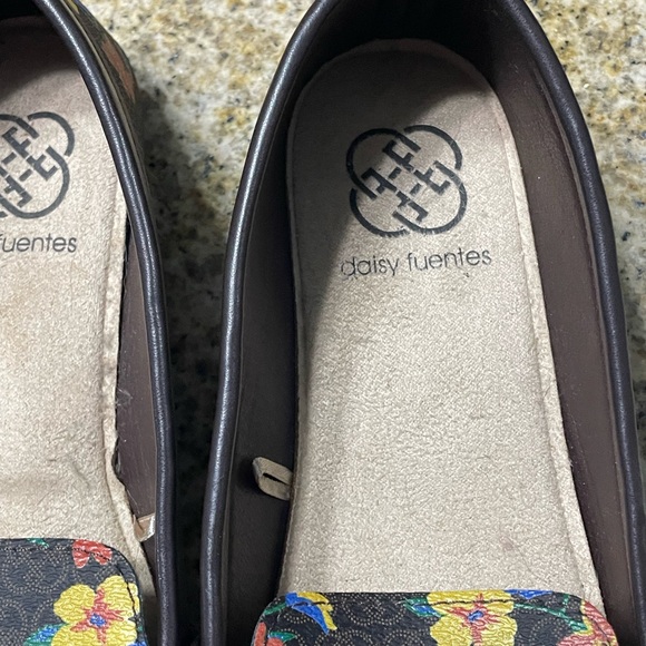 Daisy Fuentes Loafers - Picture 6 of 10